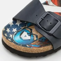 Friboo MARVEL CAPTAIN AMERICA STRAPPY SANDALS UNISEX - Riemensandalette - Dark Blue 13 Friboo MARVEL CAPTAIN AMERICA STRAPPY SANDALS UNISEX - Riemensandalette - Dark Blue -Fribo Stil Geschaft 55bcd8890f234005b2517a0323997d72