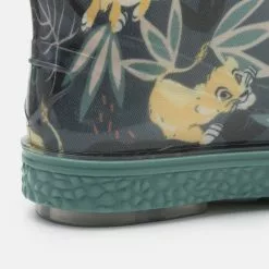Friboo DISNEY THE LION KING SIMBA - WELLIES - Gummistiefel - Dark Blue/yellow, Kinder 13 Friboo DISNEY THE LION KING SIMBA - WELLIES - Gummistiefel - Dark Blue/yellow, Kinder -Fribo Stil Geschaft 76e76be825564ea88b1b7cd39a40c853